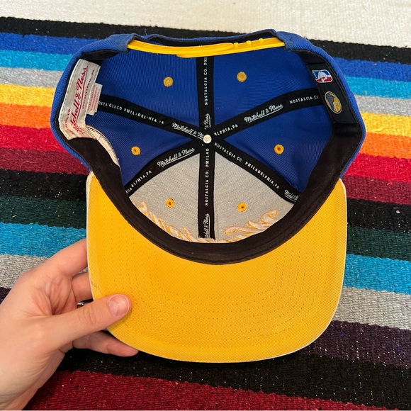 Mitchell and Ness Golden State Warriors SnapBack Hat Hand washed - Picture 9 of 15